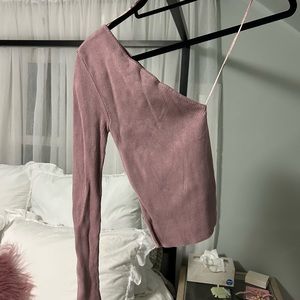 One shoulder top
